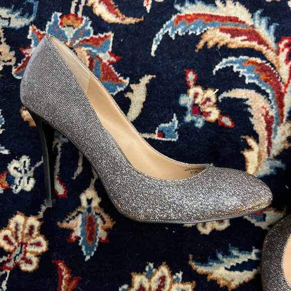 Sparkly Silver Pumps - Picture 1 of 2